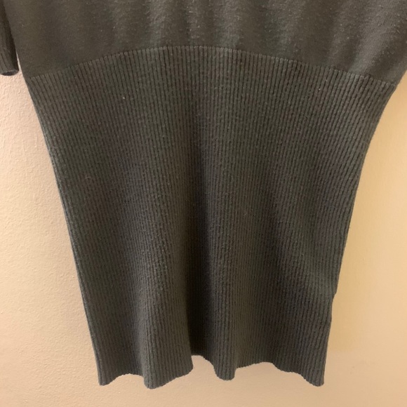 Top - Picture 2 of 3